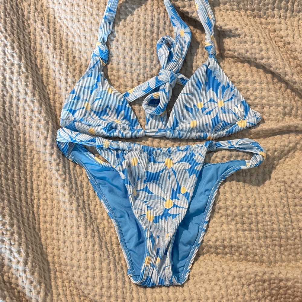 Hurley floral bikini